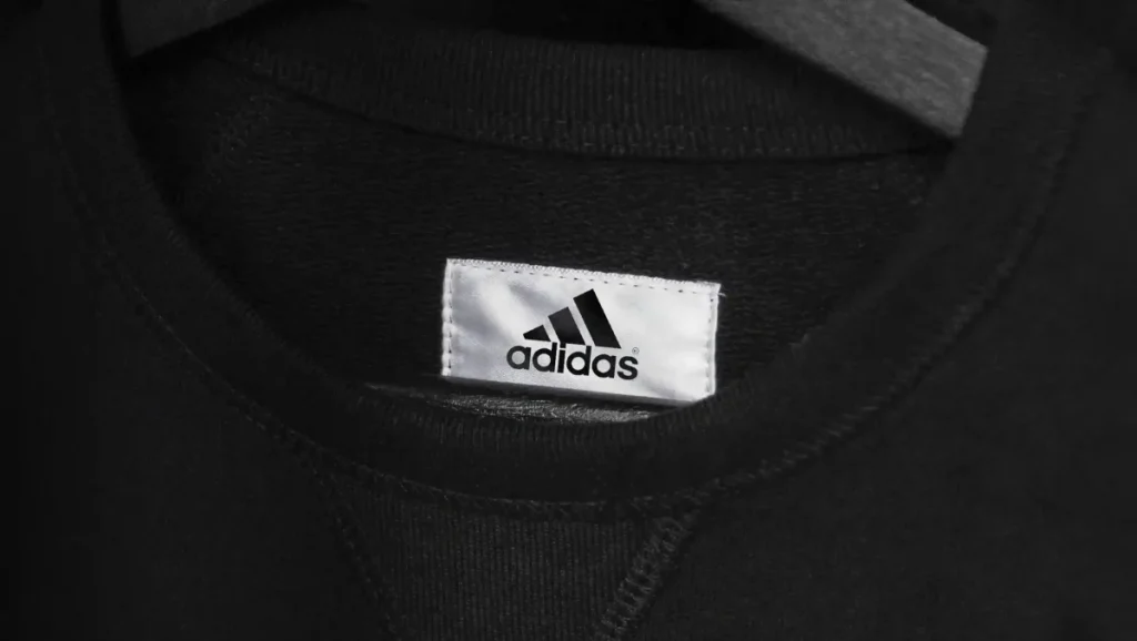 تصميم تكت ملابس